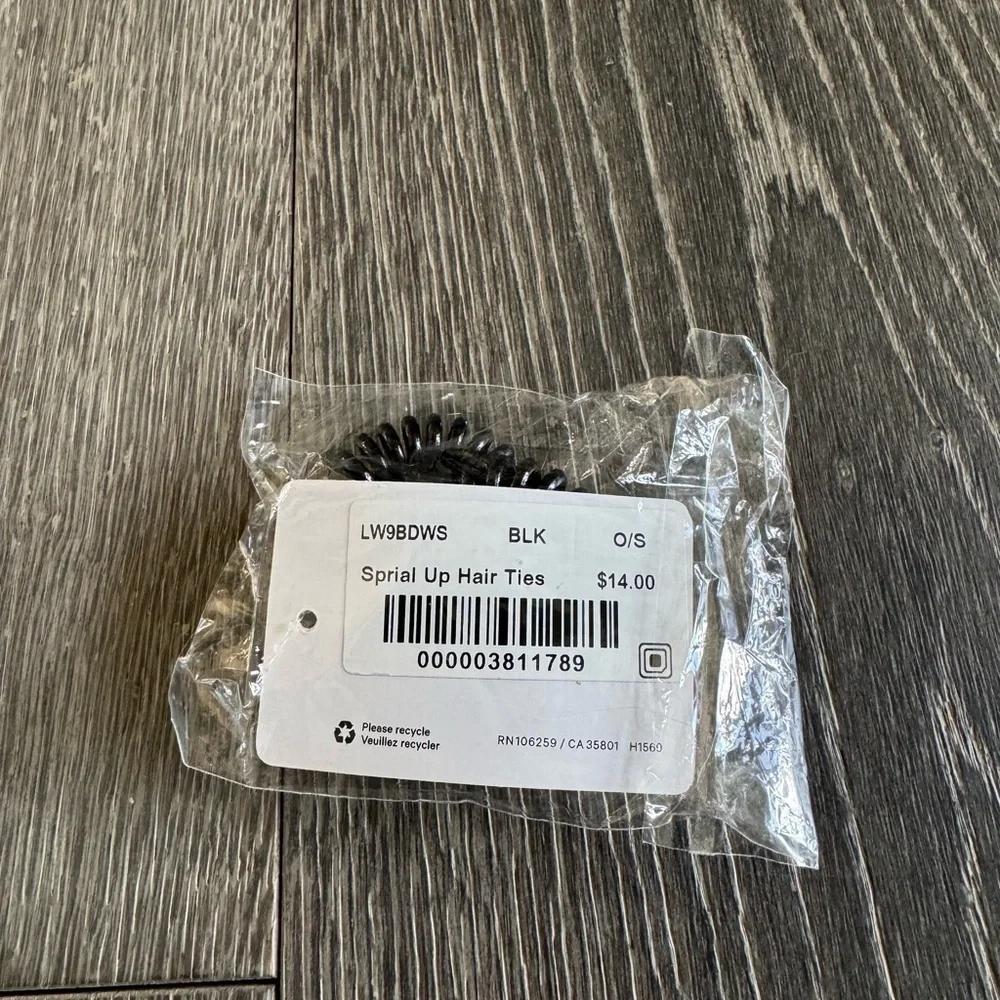 Lululemon Spiral Up Hair Ties in Black